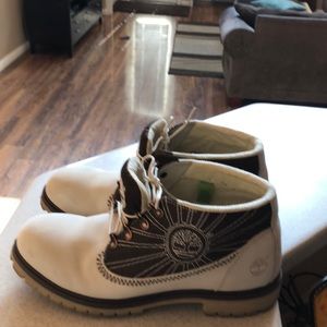 Timberland Chuckas size 12M